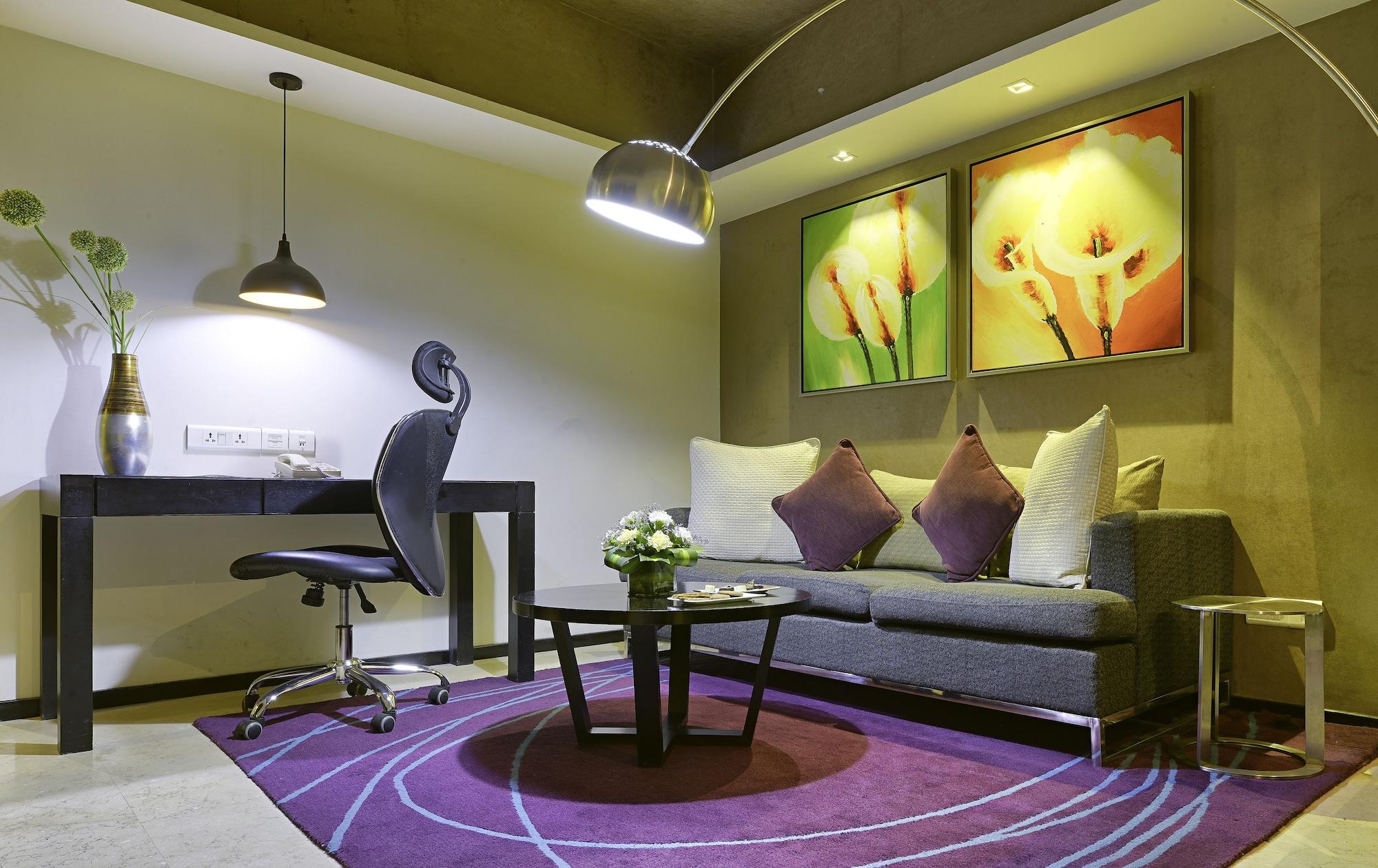 Davanam Sarovar Portico Suites Bangalore Esterno foto