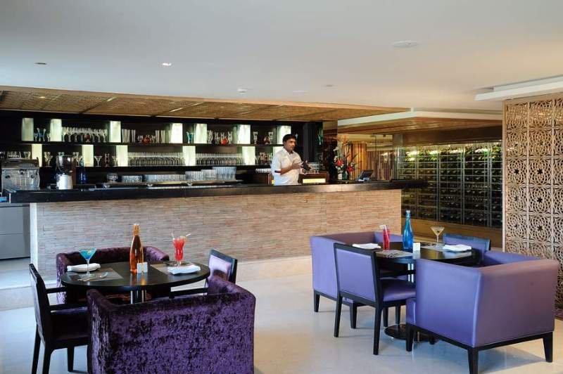 Davanam Sarovar Portico Suites Bangalore Esterno foto