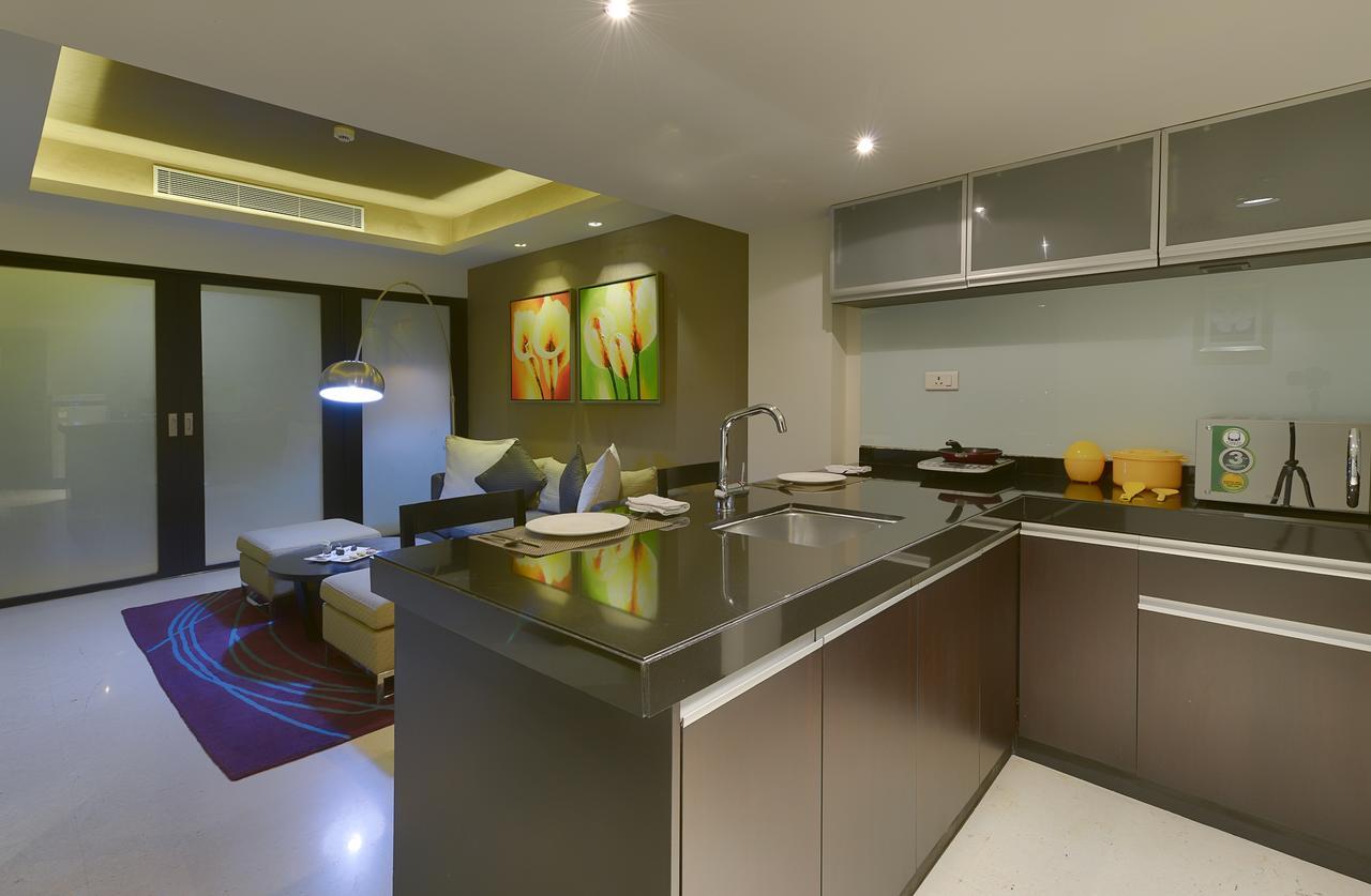 Davanam Sarovar Portico Suites Bangalore Esterno foto