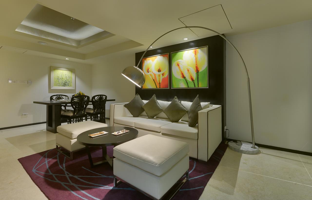 Davanam Sarovar Portico Suites Bangalore Esterno foto