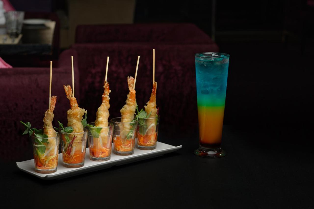 Davanam Sarovar Portico Suites Bangalore Esterno foto