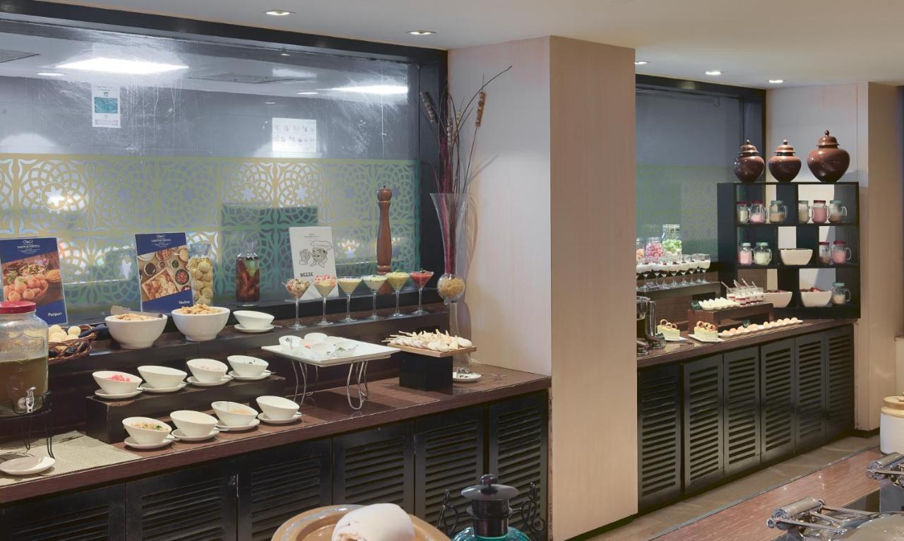 Davanam Sarovar Portico Suites Bangalore Esterno foto